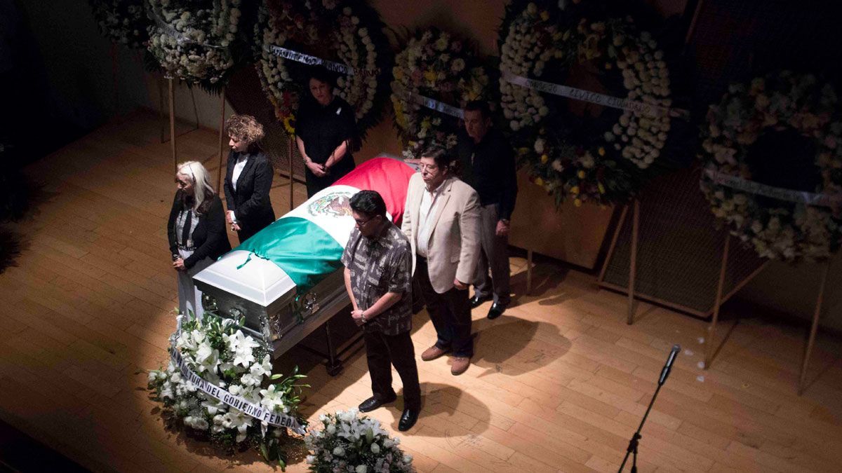 Rinden homenaje al pintor Jorge Cázares