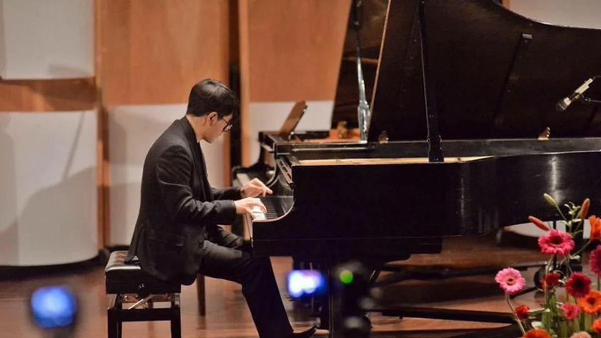 Pianista mexicano logra segundo lugar en competencia internacional