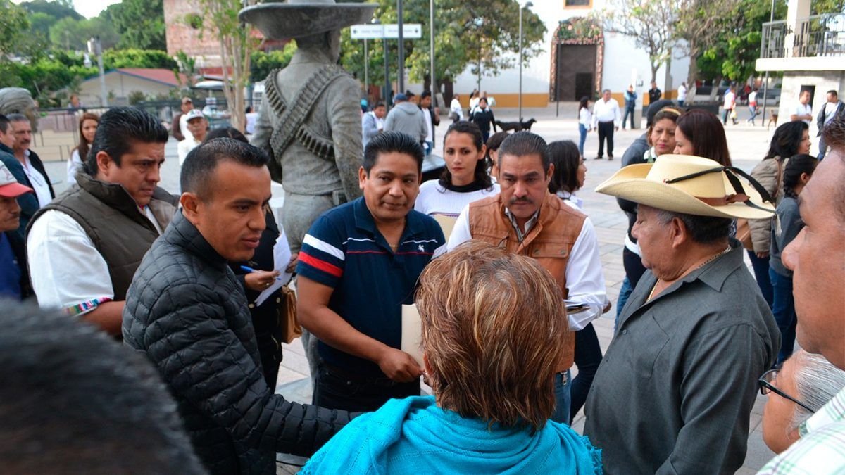 Cumplen con pago de aguinaldos en Ayala