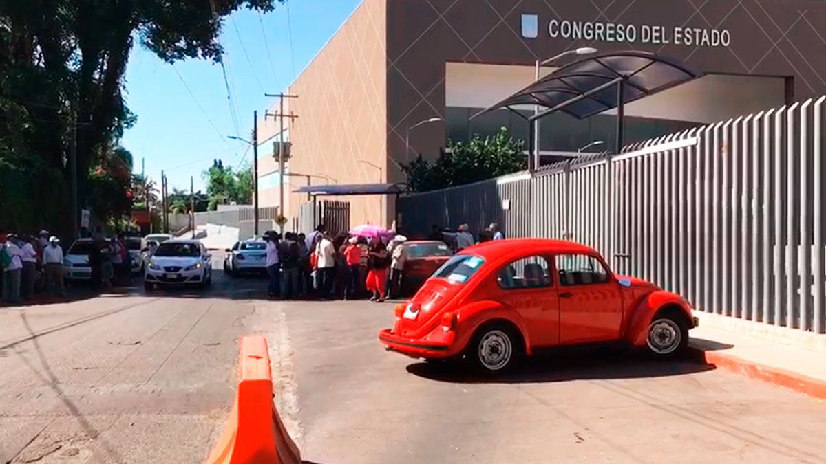Ciudadanos no deben pagar desfalcos de ex alcaldes