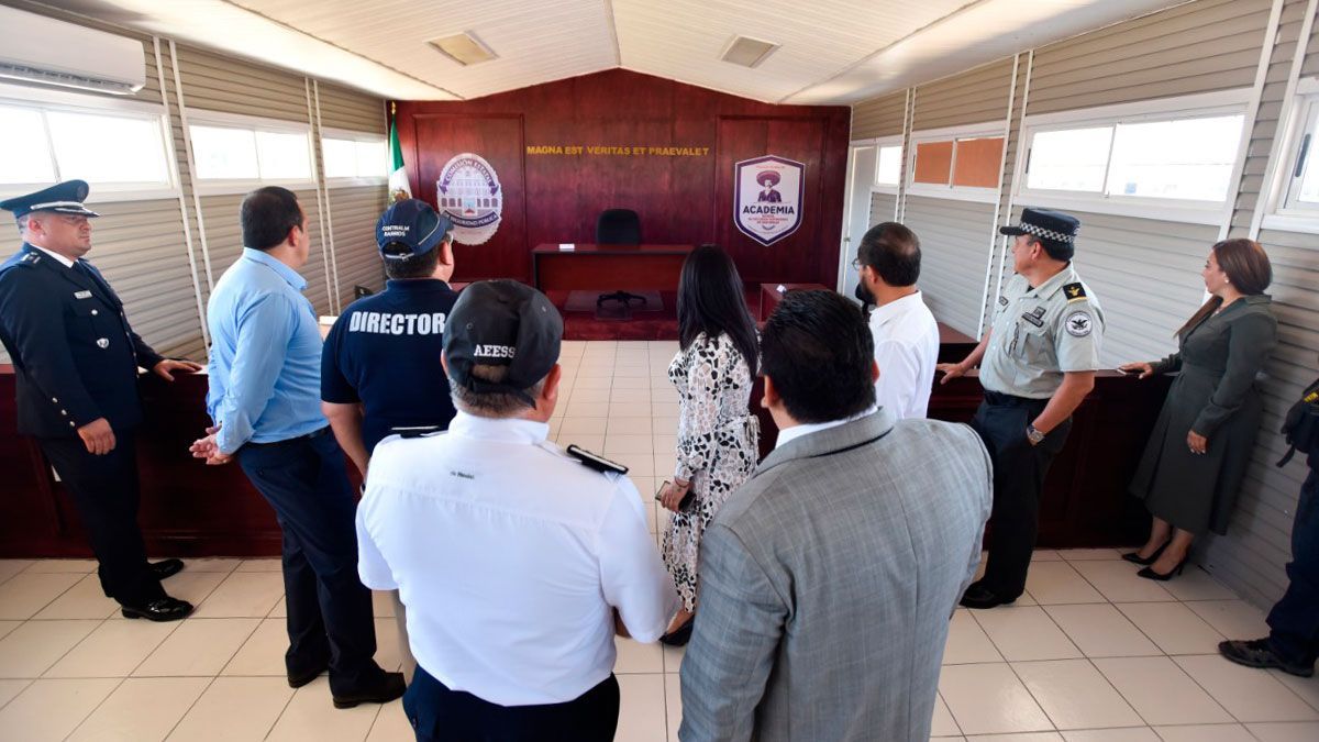 Inauguran Sala de Juicios Orales en la Academia de Policía