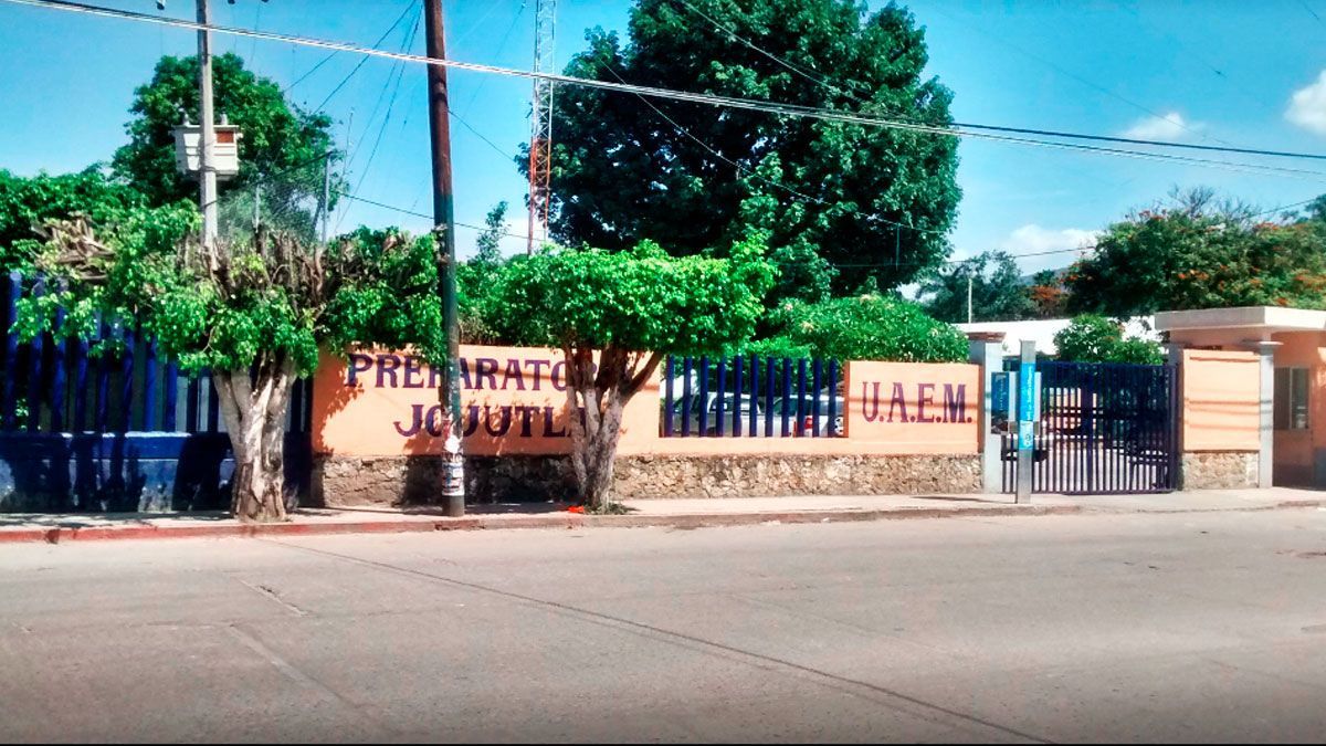 Señalan a maestro de Jojutla por acoso a alumnas tras suspensión de clases