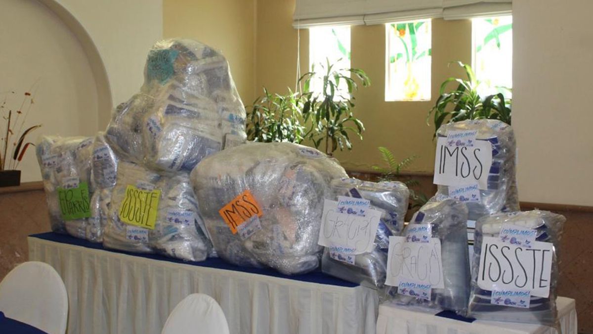 Entrega PAN equipo médico y apoyo a familias de escasos recursos