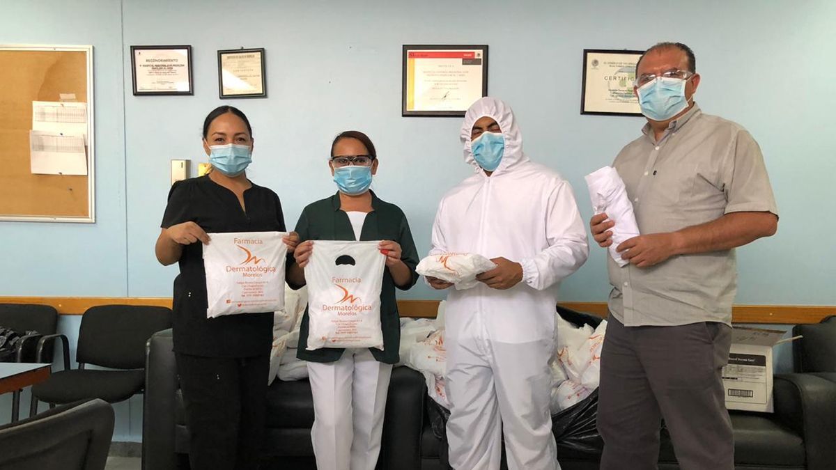Dona Esperanza Silver overoles a médicos del IMSS