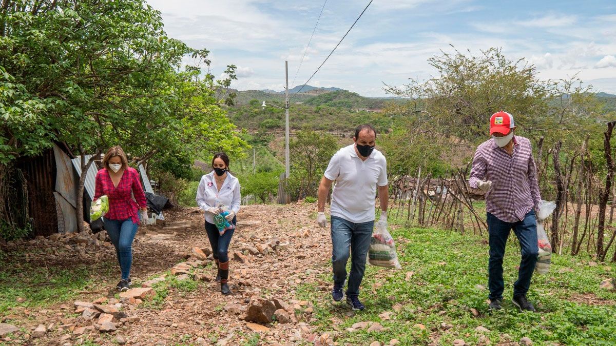 Entrega Gobierno de Morelos apoyos a familias ayalenses