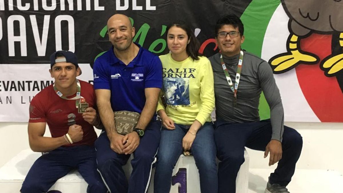 Talento morelense en levantamiento de pesas