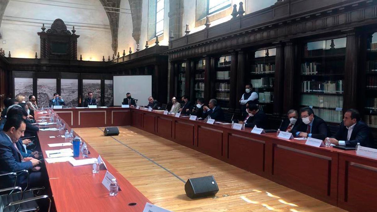 Participa gobernador de Morelos en reunión de CONAGO y SHCP