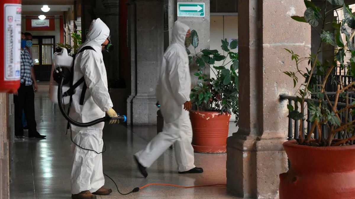 16 secretarías del gobierno estatal operan al 30 %