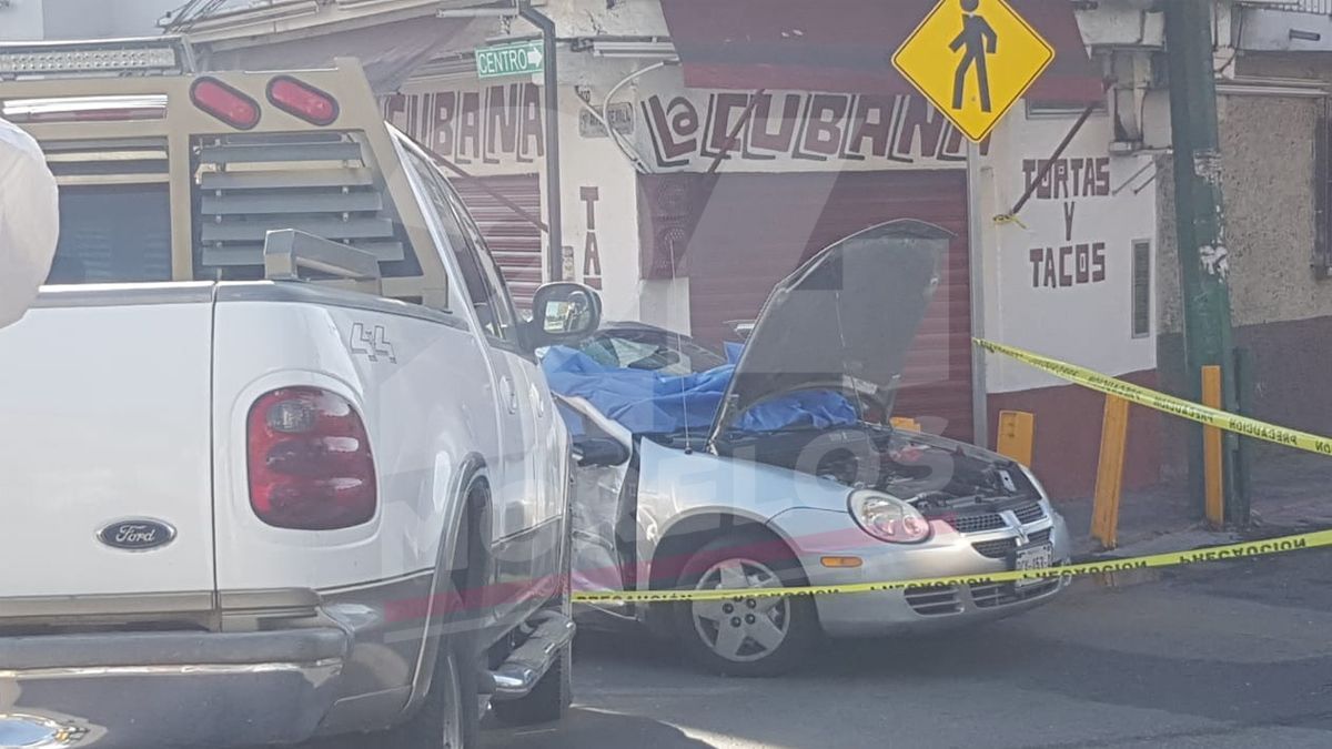 24 Morelos Choque de auto Cuernavaca