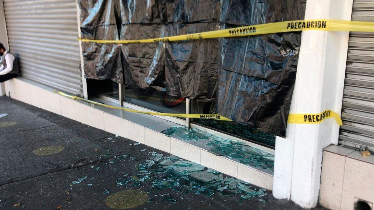 Roban tienda departamental en Cuernavaca