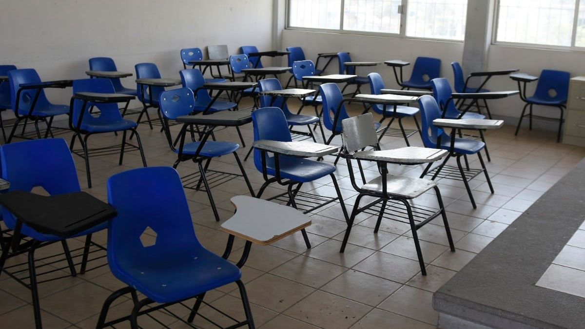 Tomaban clases en un camión, hoy tienen una escuela digna