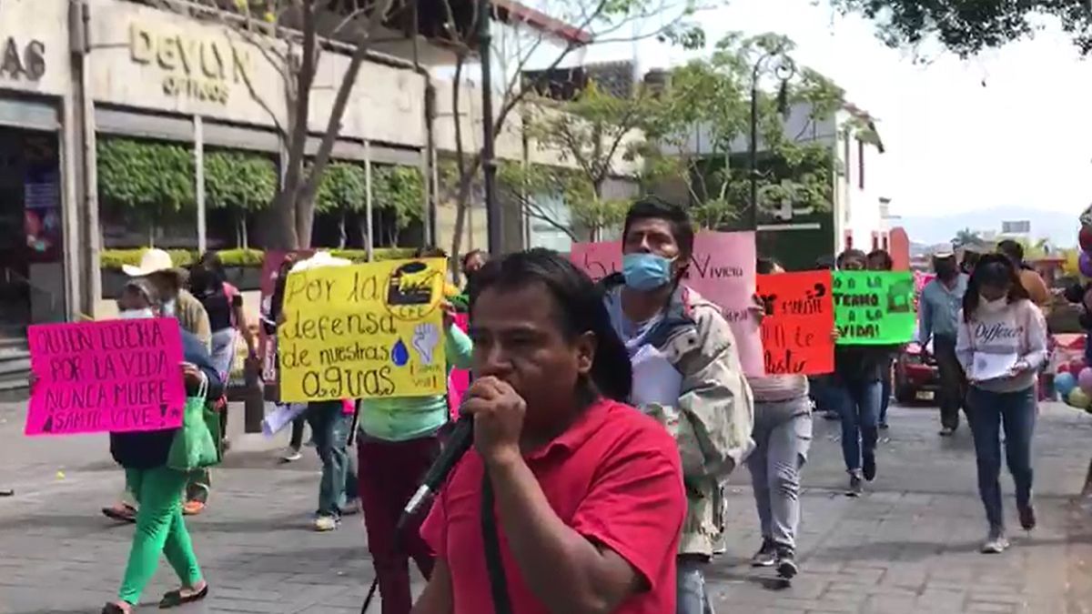 Protestan a dos años del asesinato de Samir Flores