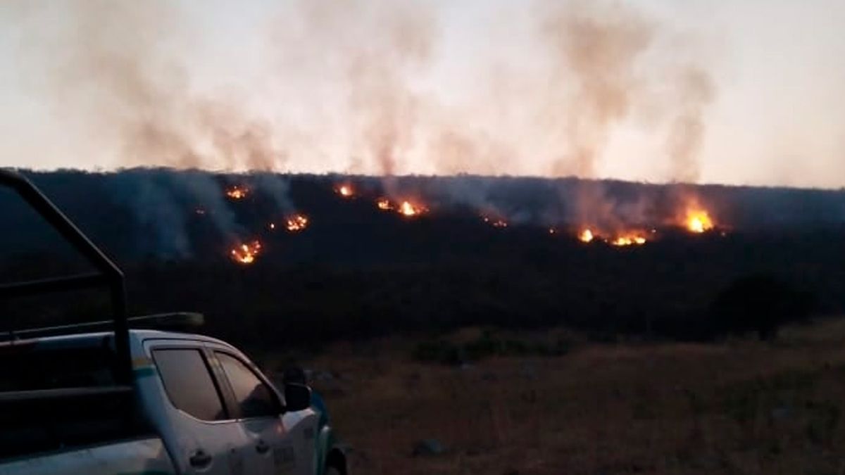 Intenso fin de semana por incendios forestales en Morelos