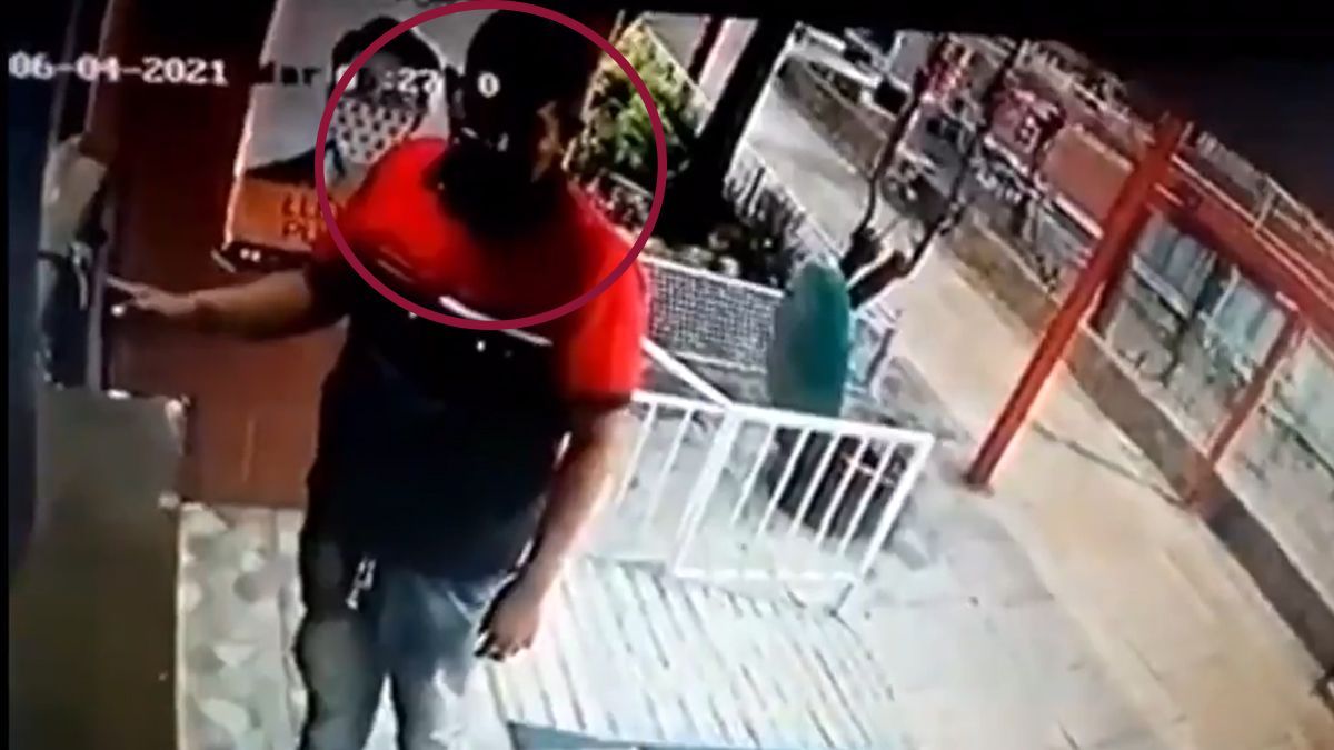 Usa piedra como arma para robar el celular de una mujer