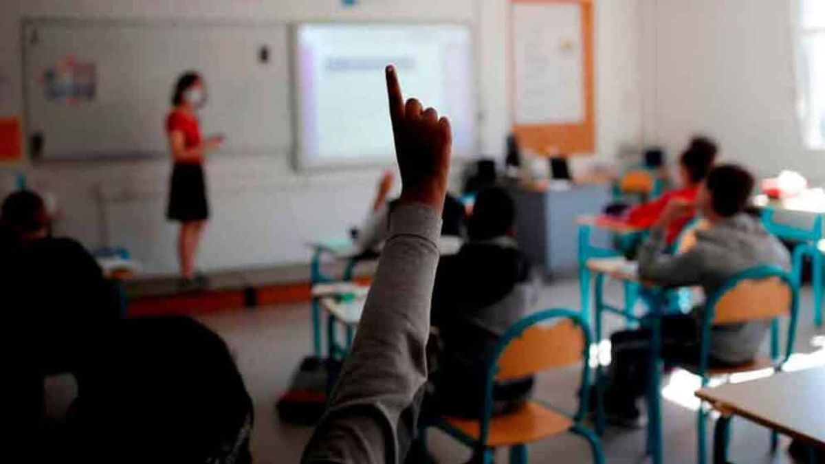 No es necesario vacunar a niños contra COVID para regreso a clases: Gatell