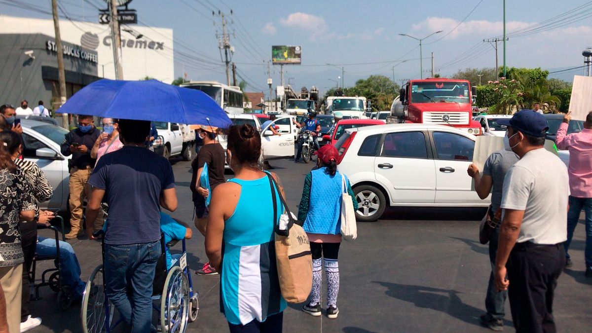 Se inconforman pacientes del IMSS por servicio subrogado de hemodiálisis