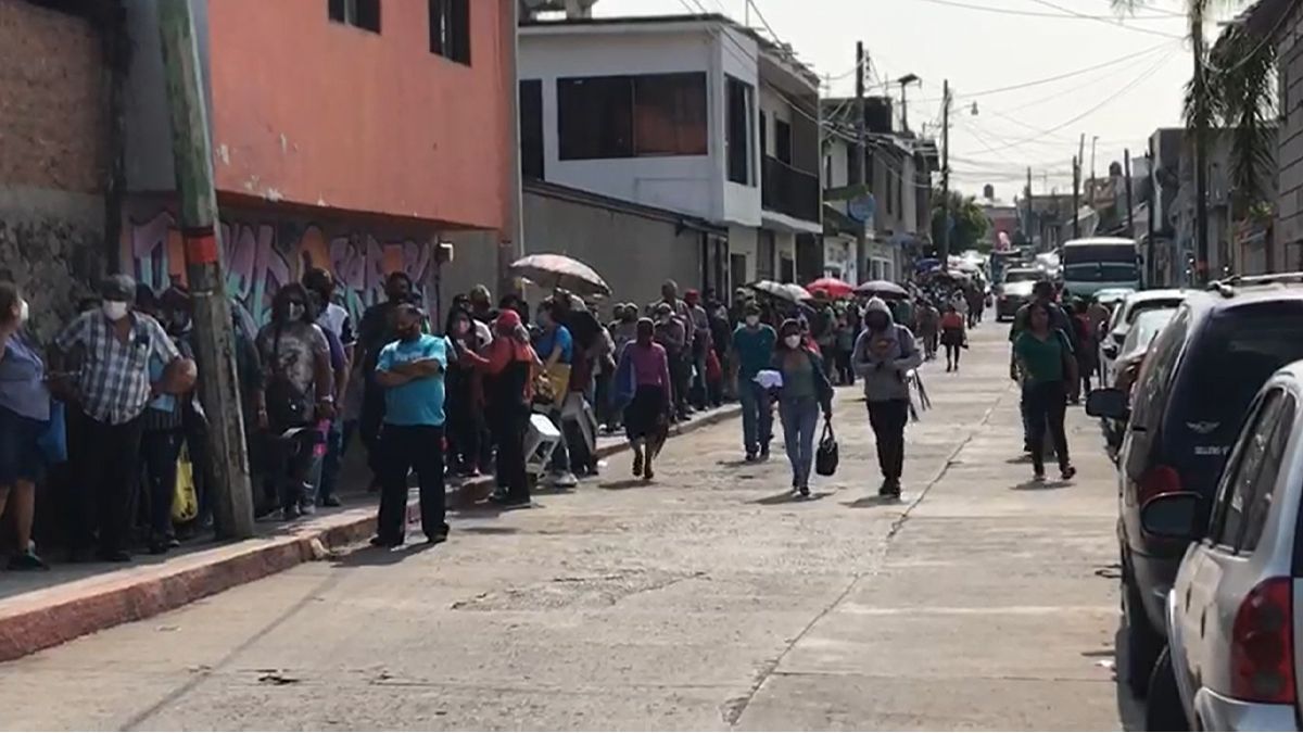 Segundo día de vacunación COVID a personas de 49 a 59 años en Cuernavaca