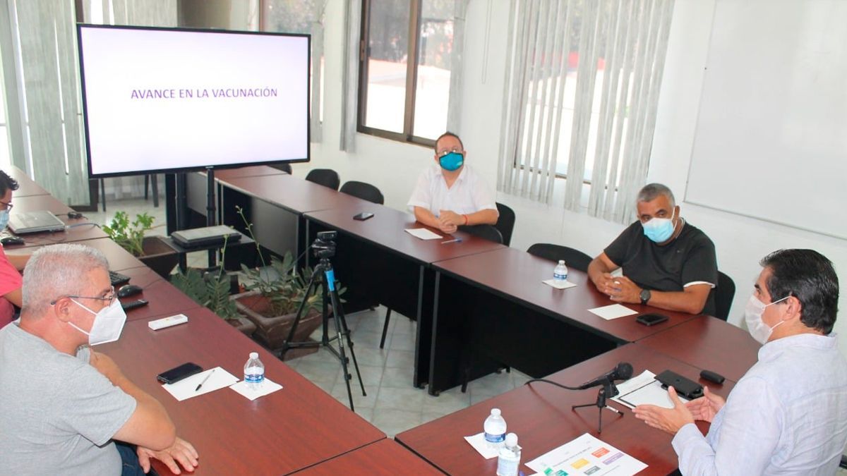 Acuerdan empresarios y autoridades fortalecer acciones contra Covid-19
