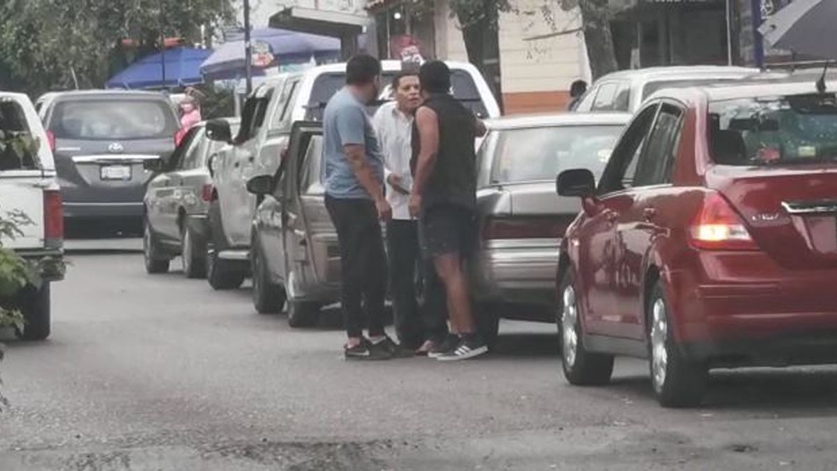 Discusiones y pleitos durante segundo día de vacunación en Cuernavaca