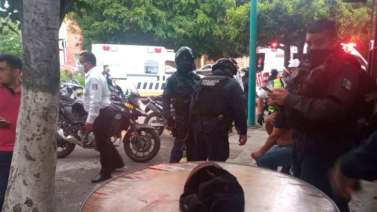 Robo de camioneta con lujo de violencia en Cuernavaca