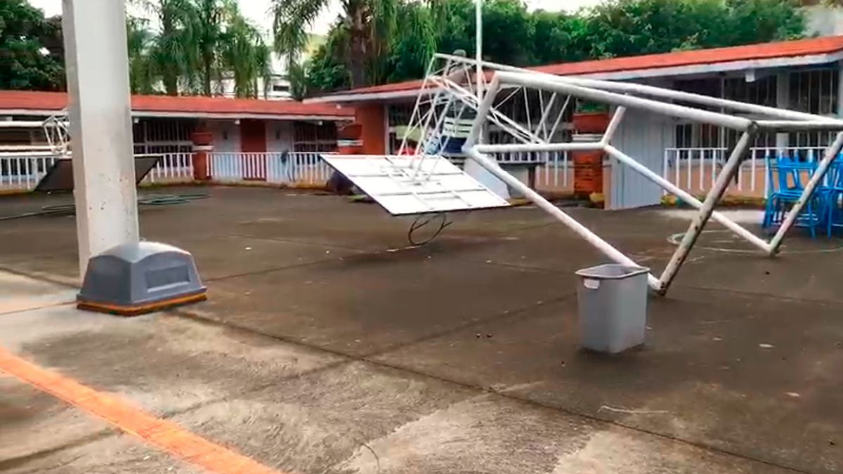 No regresamos a clases porque la escuela fue saqueada: autoridades educativas