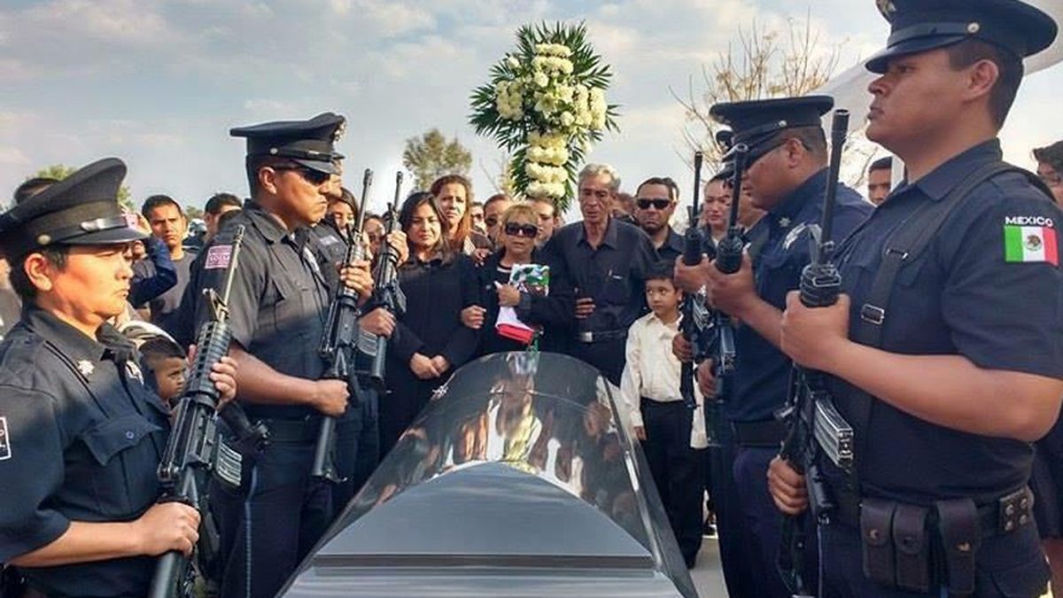 Alcaldes salientes deben pagar a viudas y huérfanos de policías abatidos