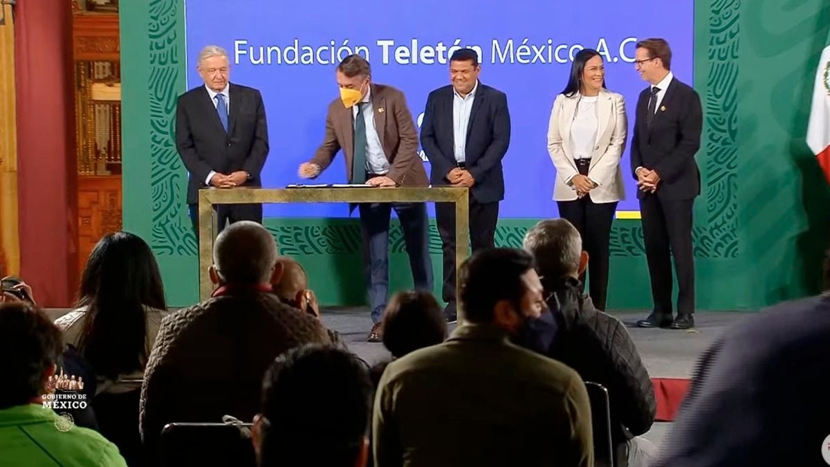 24 Morelos AMLO y Teletón