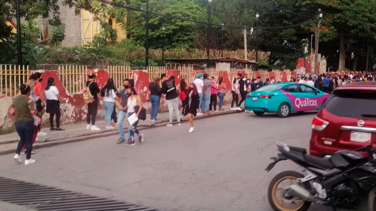 Buena respuesta de jóvenes en Jiutepec para vacunarse contra Covid-19