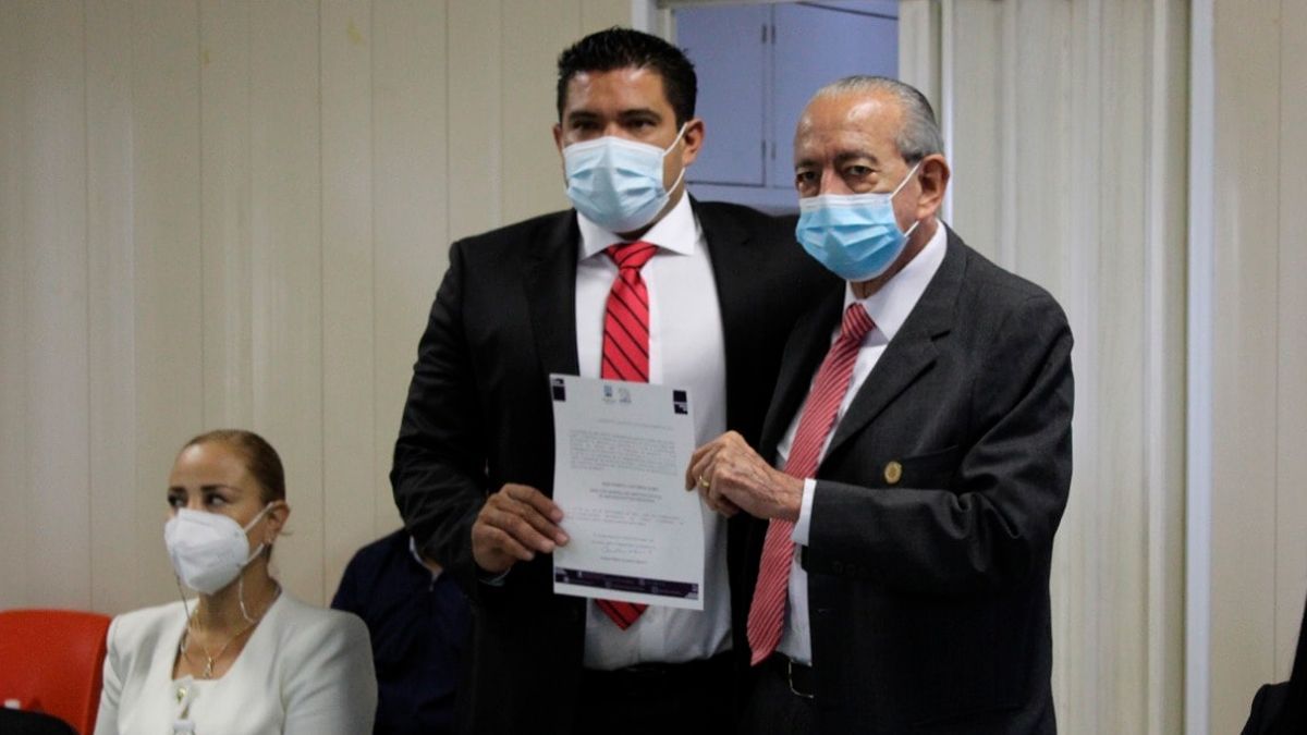 Toma protesta nuevo titular del INEIEM