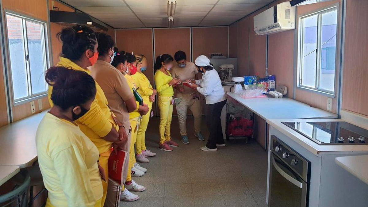 Capacitaciones a personas en Atlacholoaya