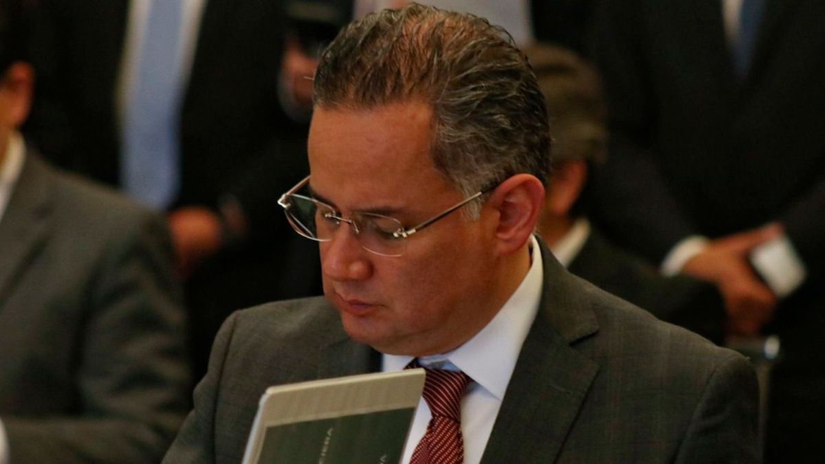 Santiago Nieto renunció a la UIF
