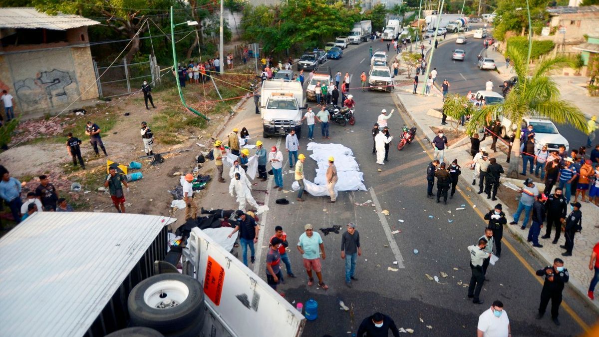 Ofrece INM visas humanitarias tras volcadura en Chiapas