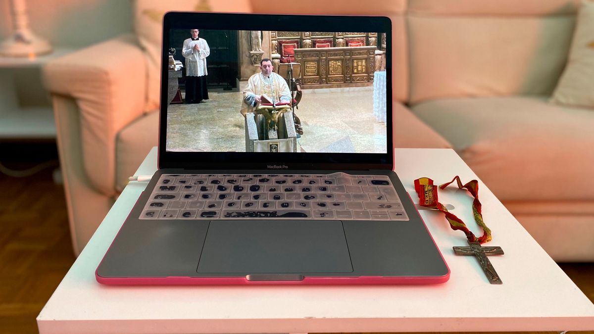 Prohíben misas virtuales y evangelizar por Internet en China