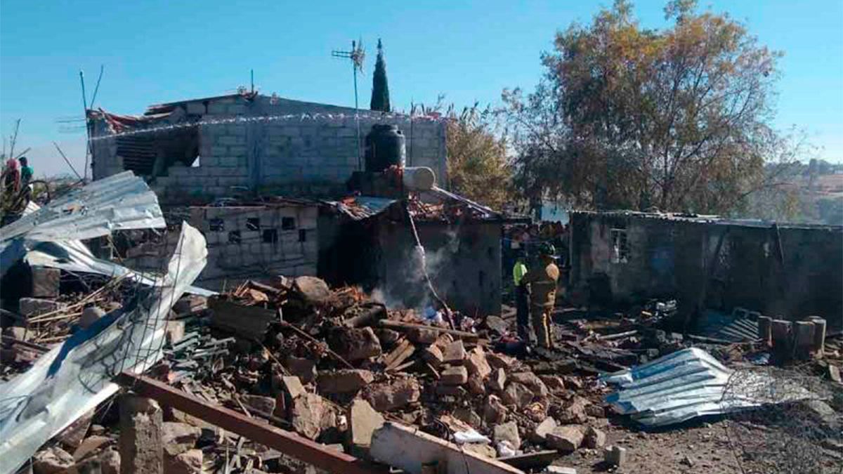 Fuerte explosión de polvorín en Querétaro