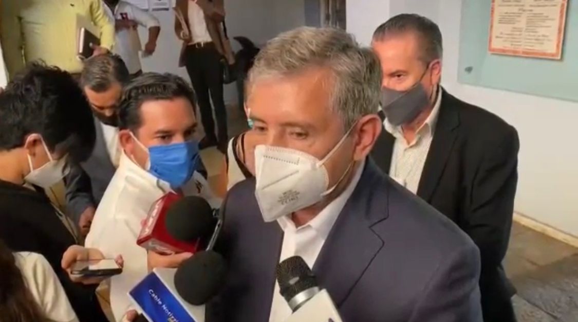 Hay consumidores que no pagan lo que consumen de agua: Urióstegui