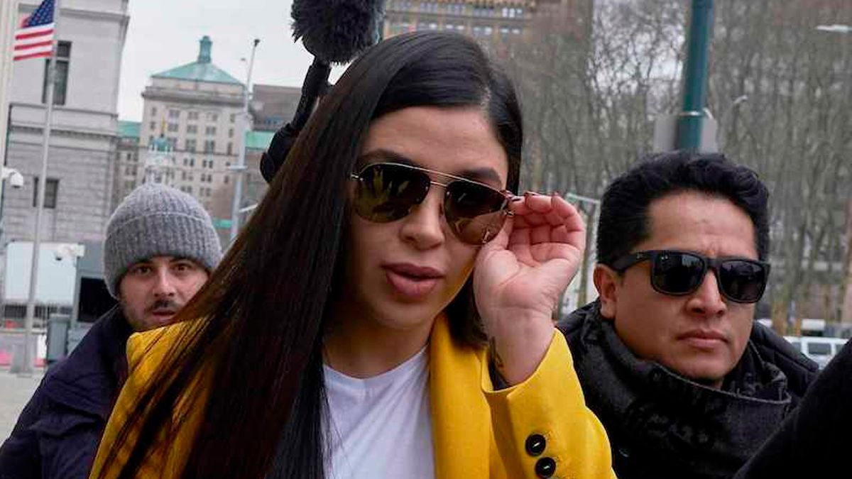 Trasladan a Emma Coronel a penal de mínima seguridad en Texas
