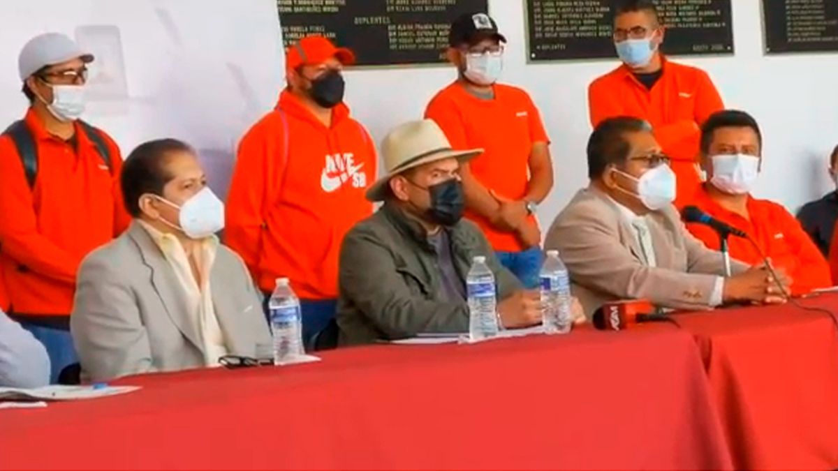 Extrabajadores de Nissan exigen el pago correspondiente de su liquidación