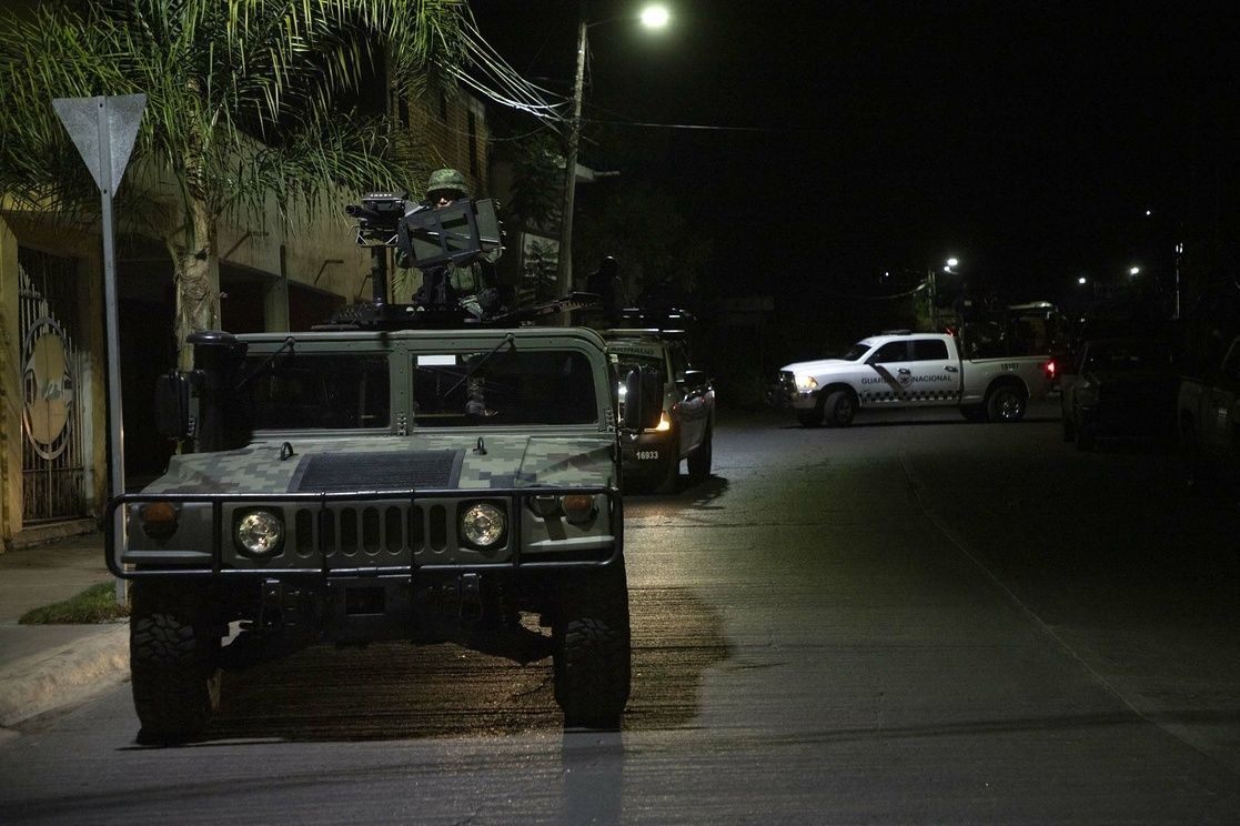 Investiga AMLO masacre en palenque de Michoacán