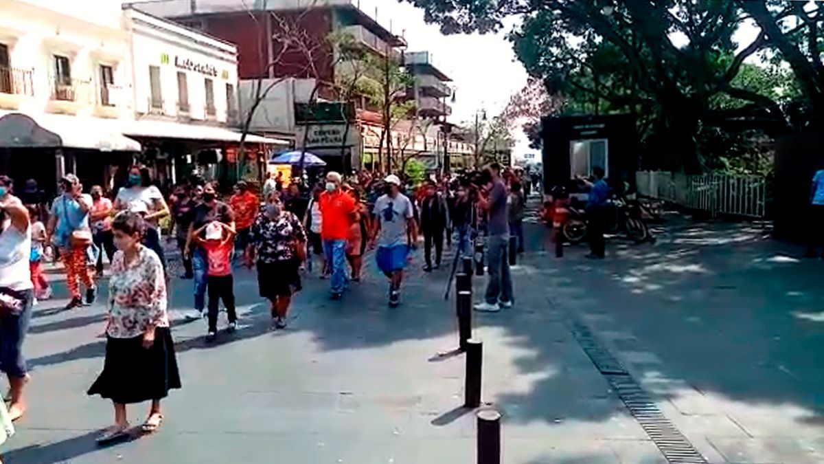 Denuncian vecinos de La Estación cobro ilegal a comerciantes en Cuernavaca