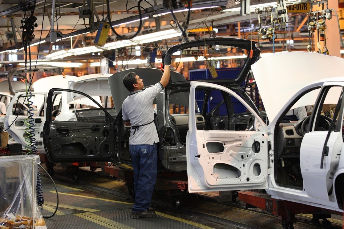 Falta de producción de vehículos, causa de escasez de taxis: Mata Alarcón