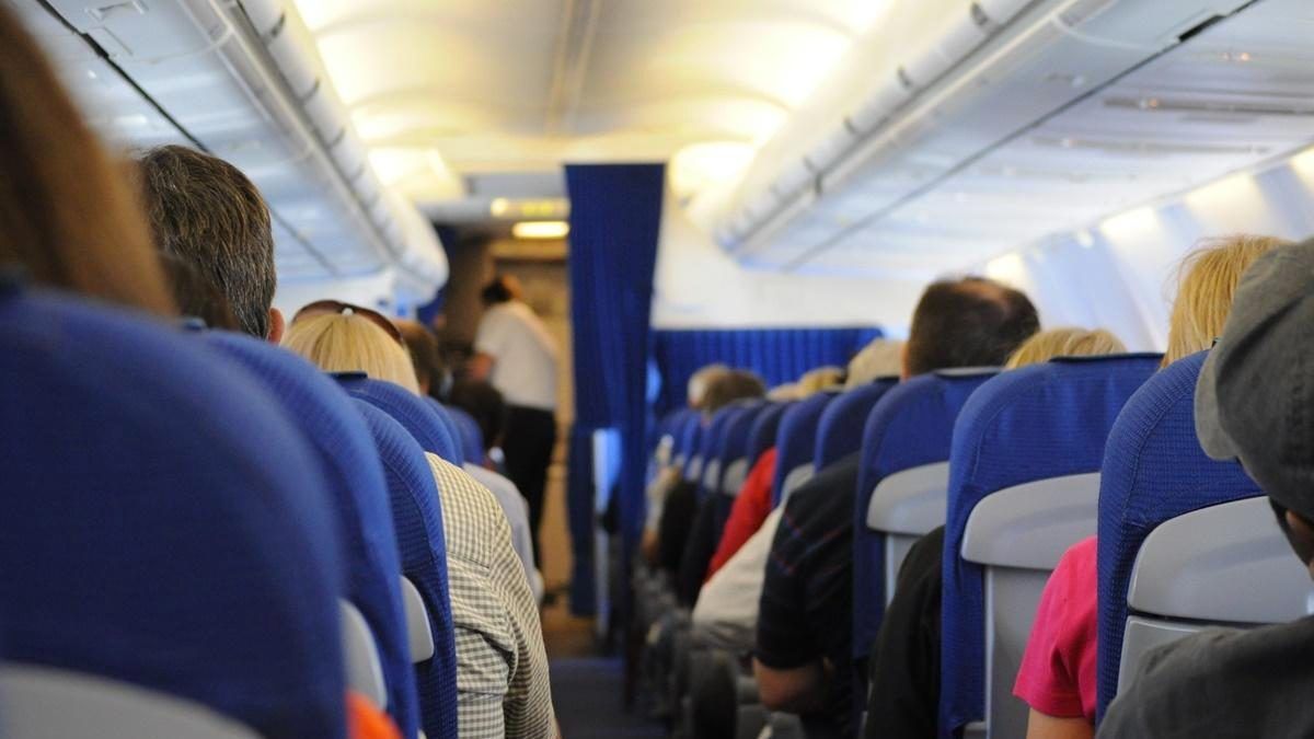 Uso de cubrebocas en transporte público ya no es obligatorio en EEUU