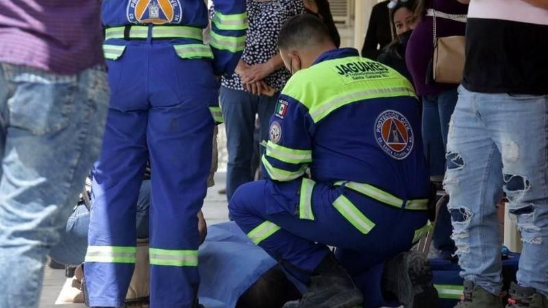 Fallece mujer de la tercera edad mientras hacía fila para votar en la Revocación de Mandato