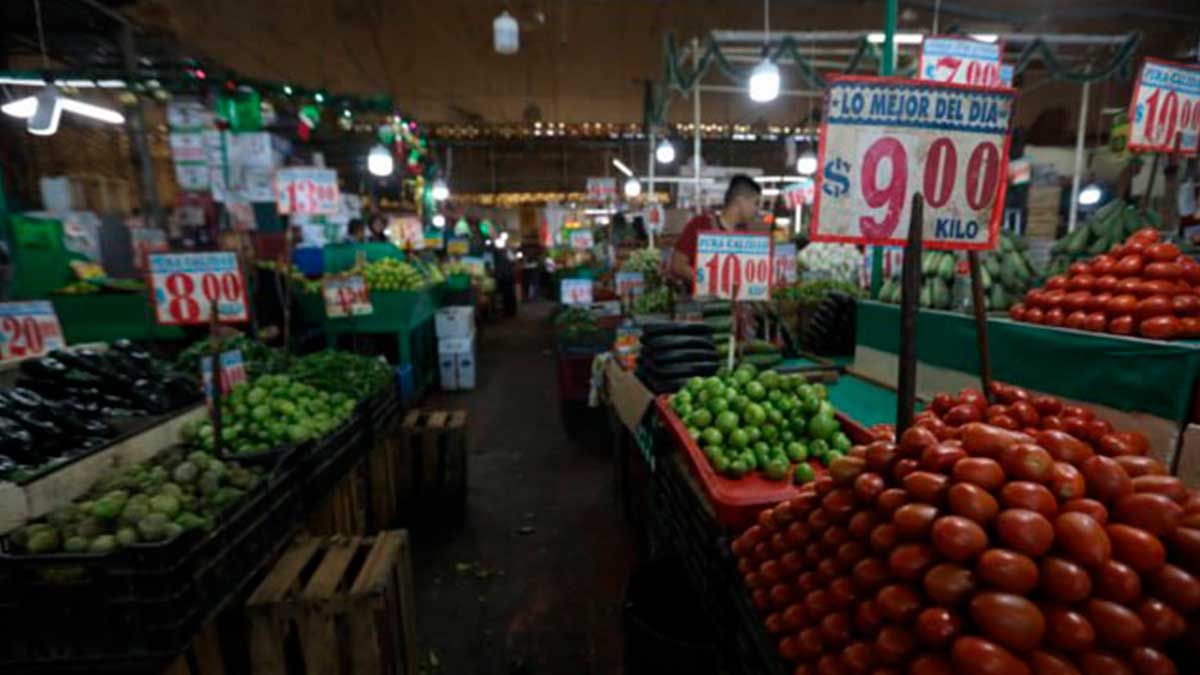 Presenta AMLO plan para combatir la inflación