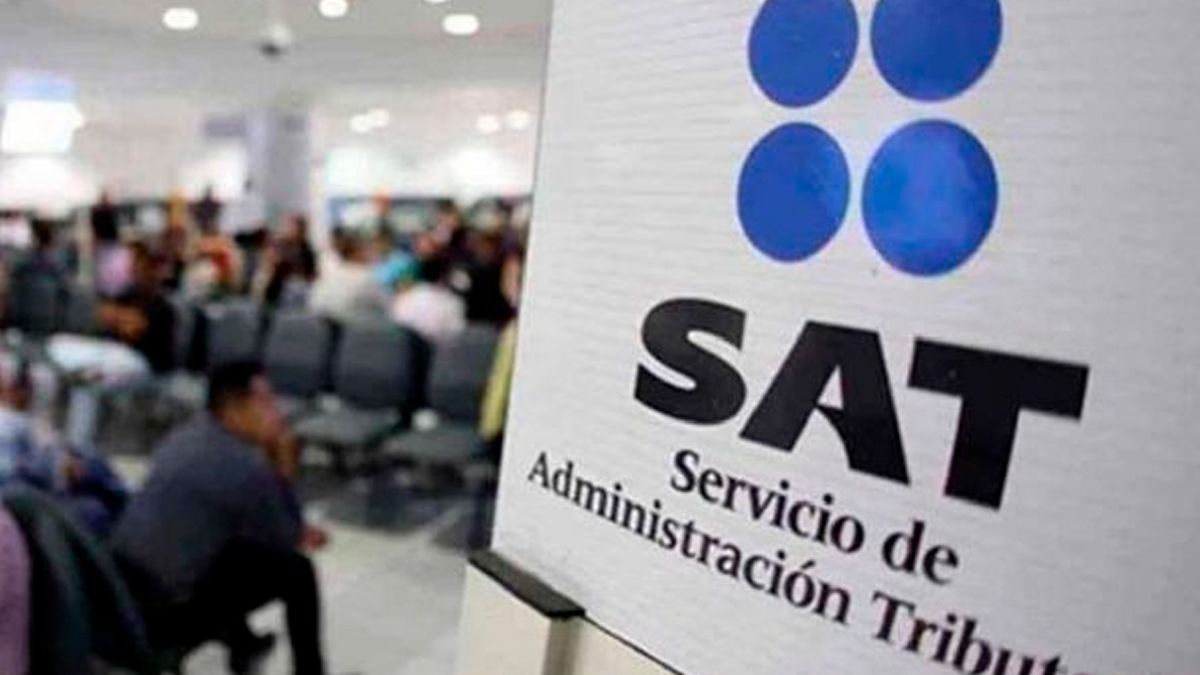 Plantea AMLO eliminar constancia de situación fiscal del SAT