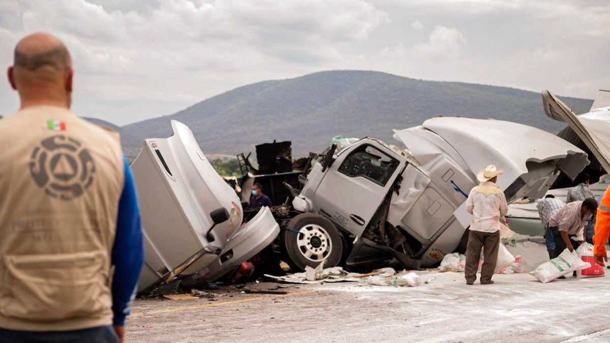 Fallece conductor de 23 años tras choque en la Siglo XXI