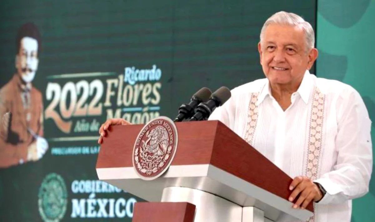 Anuncia AMLO compra de empresa Altán Redes