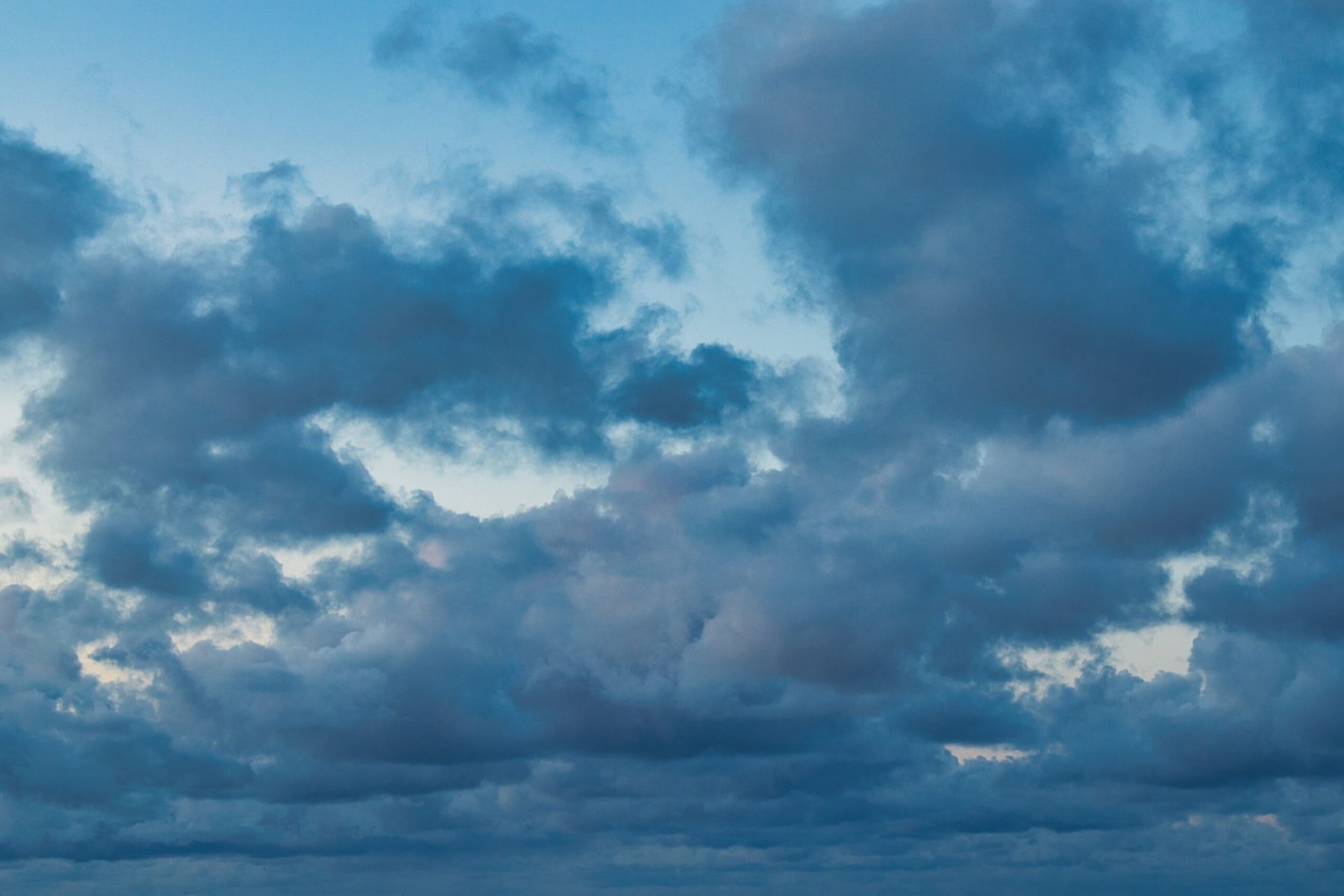 Bombardean nubes para provocar lluvias. Foto de Unsplash