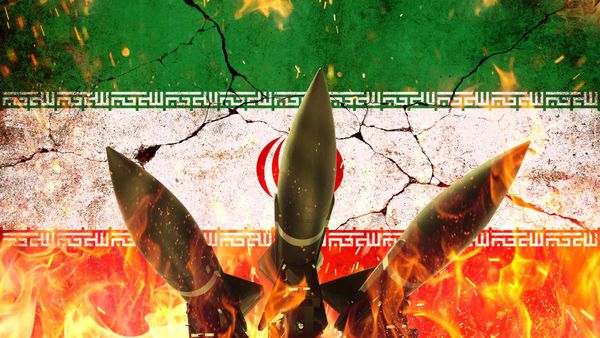 Zgjedhja e Vështirë e Teheranit – Mes Luftës dhe Mbijeteses
