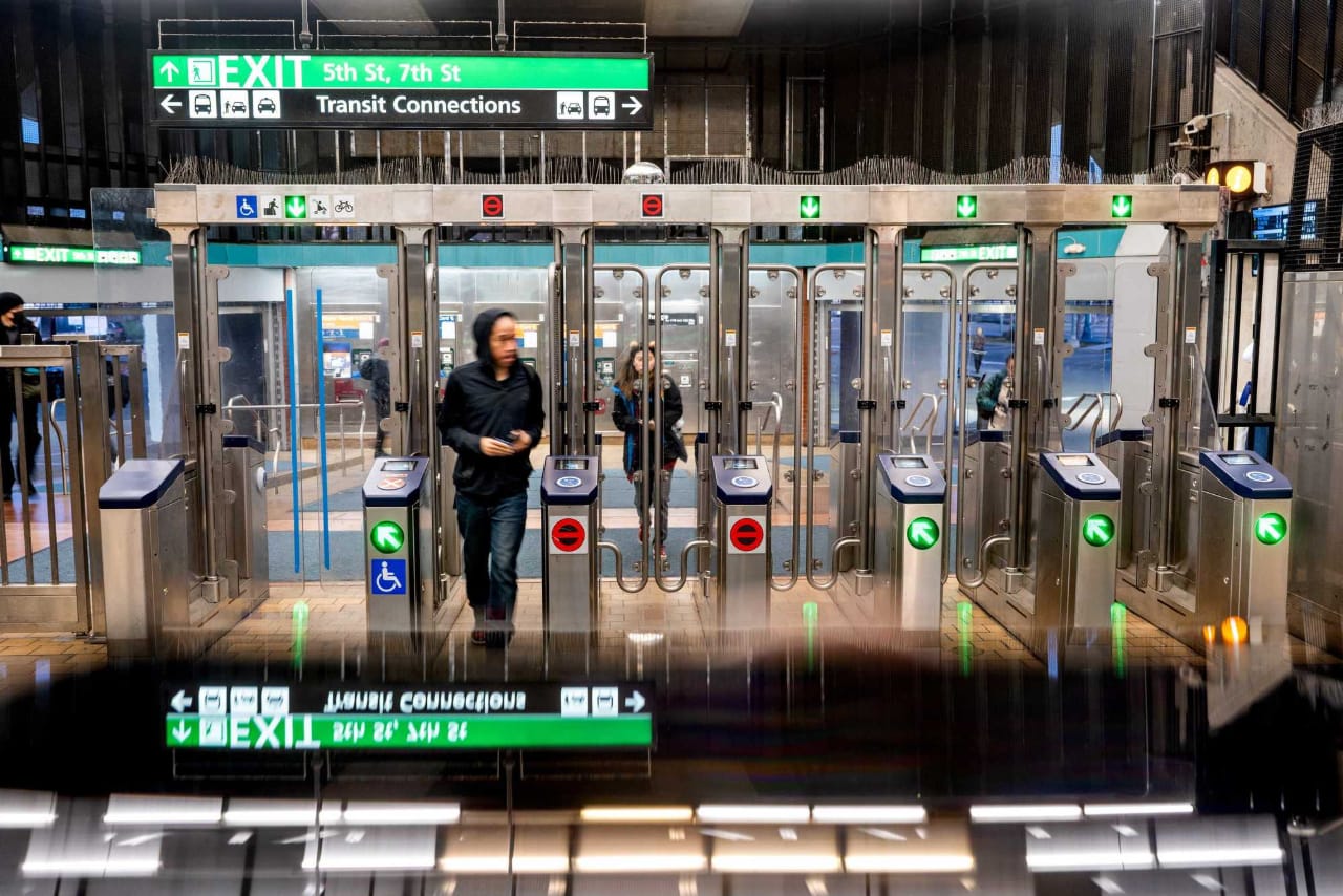 Sound Transit Board Committee Advances Fare Gate Retrofit Program