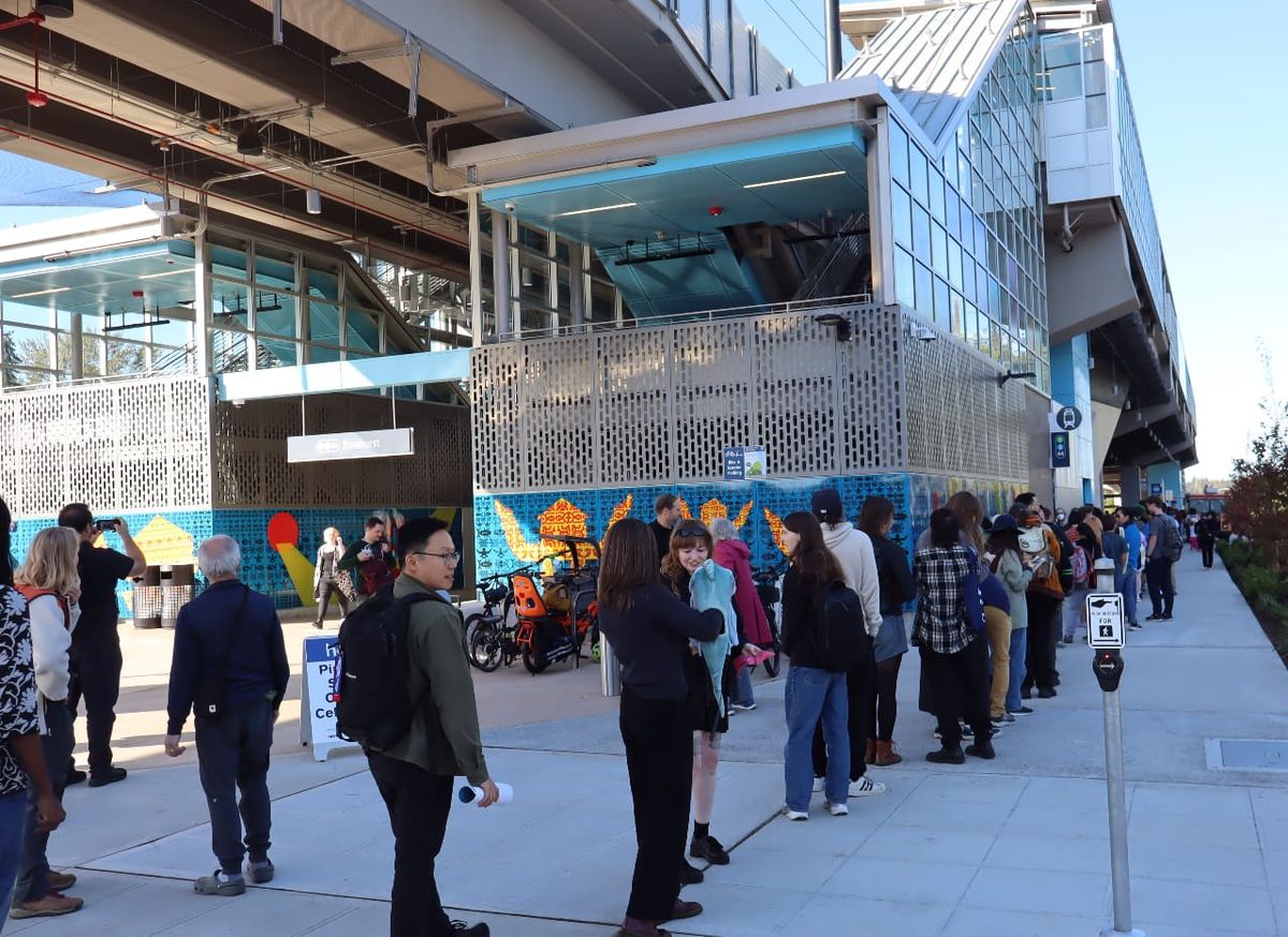 Scores Turn Out To Celebrate Sound Transit's First Infill Station